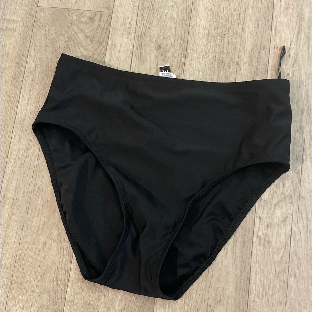 🎉The black high waisted sz 10 nwot swim bottoms